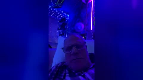 korysmith568 online show from June 26, 7:24 am