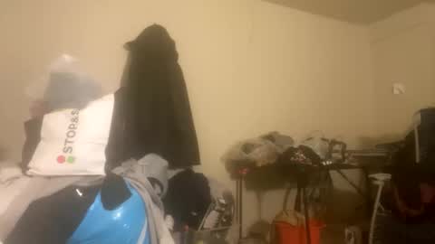 Snapshot of kotic890 chatting on April 6, 8:37 am kotic890 online show from April 6, 8:37 am