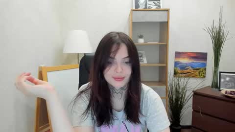 Ariel online show from December 19, 3:19 pm