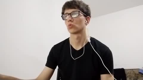 Snapshot of kpo10 chatting on January 5, 9:03 pm Facu online show from January 5, 9:03 pm