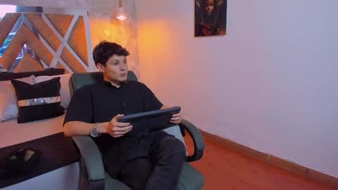 Snapshot of kraven_lust chatting on September 28, 3:01 am Kraven online show from September 28, 3:01 am