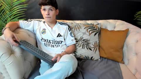 Snapshot of kraven_lust chatting on October 13, 3:17 am Kraven online show from October 13, 3:17 am