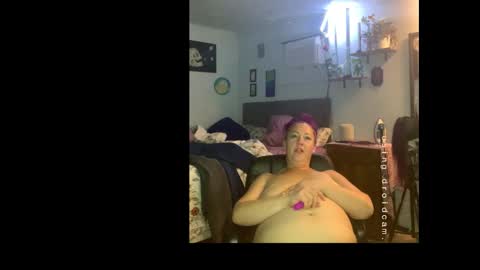 Snapshot of kreamyk420 chatting on February 2, 9:02 pm kreamyk420 online show from February 2, 9:02 pm