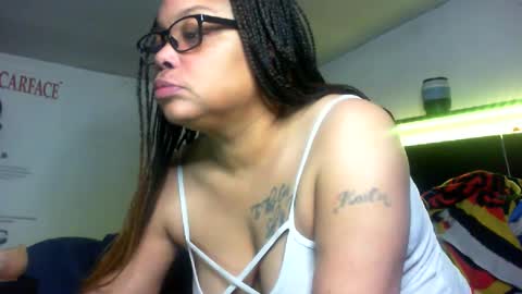 Snapshot of kremekatie chatting on January 12, 4:18 pm Kremekatie online show from January 12, 4:18 pm