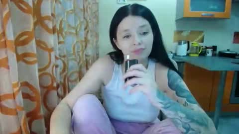 Kris online show from April 3, 9:02 pm