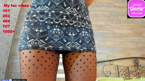 Snapshot of krisi_kiss chatting on January 18, 6:56 am KrisiFollow me  Thumb UP  online show from January 18, 6:56 am