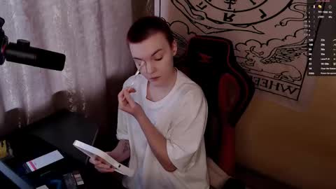 krisneal online show from February 13, 9:16 am