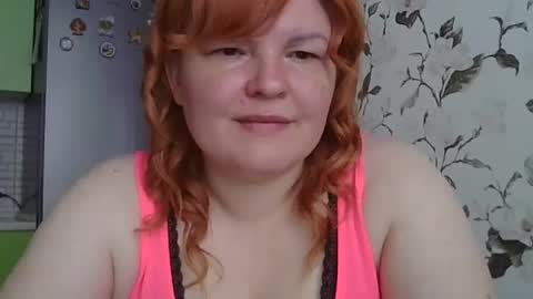 Snapshot of krisryxoniks chatting on June 12, 5:06 am KrisryxONiks online show from June 12, 5:06 am