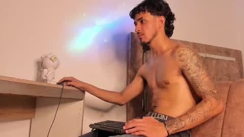 Kriss online show from February 24, 1:58 am