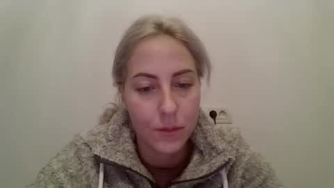 Snapshot of kriss_grace chatting on October 28, 7:49 pm Grace online show from October 28, 7:49 pm