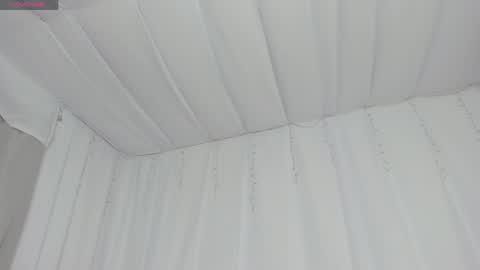 Snapshot of krissell_ chatting on May 1, 2:49 am SammyKrissell online show from May 1, 2:49 am