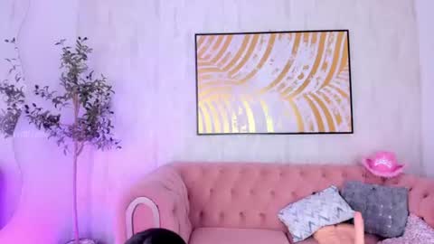 Snapshot of krissi_latore chatting on July 12, 12:18 pm Krisstine online show from July 12, 12:18 pm