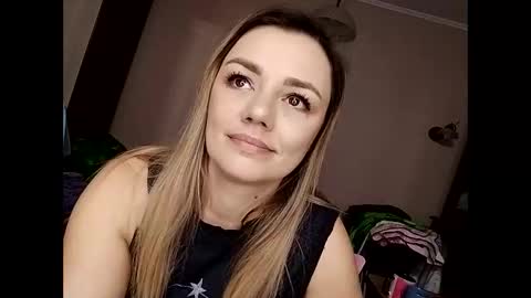 Snapshot of krisssexi chatting on January 16, 6:35 am KrissSexi online show from January 16, 6:35 am