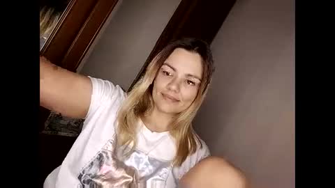 Snapshot of krisssexi chatting on October 30, 7:47 pm KrissSexi online show from October 30, 7:47 pm