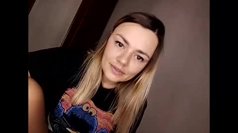 Snapshot of krisssexi chatting on November 1, 5:04 pm KrissSexi online show from November 1, 5:04 pm