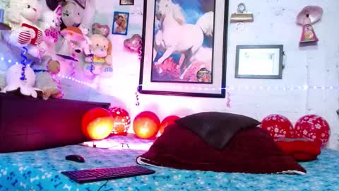 krisstal703358 online show from December 20, 8:10 am