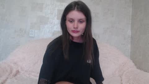 krissvoss online show from March 15, 3:51 pm