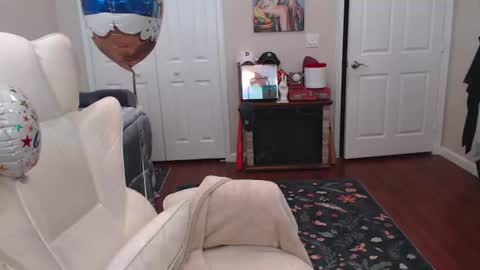 Krissy online show from June 19, 1:26 pm