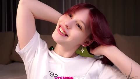 Snapshot of krissyhei chatting on May 19, 1:11 am Sarah online show from May 19, 1:11 am