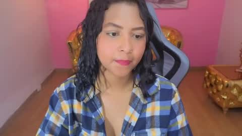 Snapshot of kristen_black_t chatting on February 28, 7:37 pm kris online show from February 28, 7:37 pm