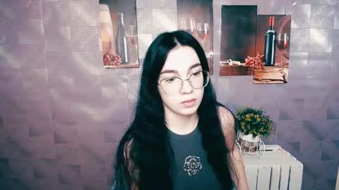 Snapshot of kristenx_x chatting on September 22, 8:16 am Kristen online show from September 22, 8:16 am