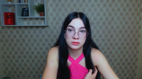 Snapshot of kristenx_x chatting on September 24, 5:33 am Kristen online show from September 24, 5:33 am