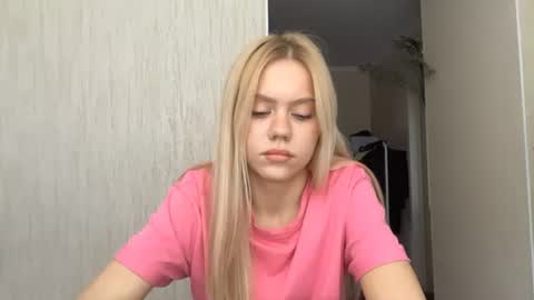 Snapshot of kristifelicien chatting on July 7, 6:47 am Blake online show from July 7, 6:47 am