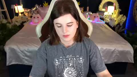 Snapshot of kristifoxy chatting on June 14, 12:29 pm kristifoxy online show from June 14, 12:29 pm