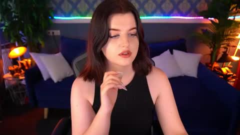 Snapshot of kristifoxy chatting on July 12, 12:40 pm kristifoxy online show from July 12, 12:40 pm
