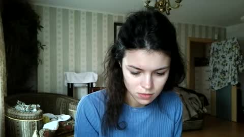 kristinalamour96 online show from December 20, 9:05 am