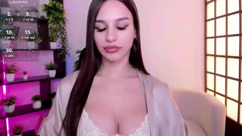 Snapshot of kristine_beauty chatting on November 17, 8:31 am Kristi online show from November 17, 8:31 am