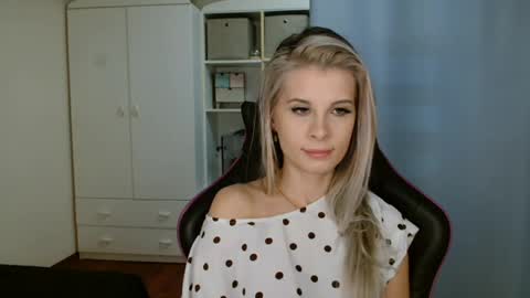 KristineAmore online show from March 27, 8:26 am