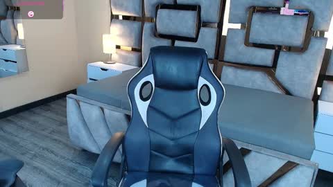 Kristtal  online show from January 16, 12:09 pm