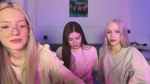 Kristy and Alice online show from March 13, 10:27 pm