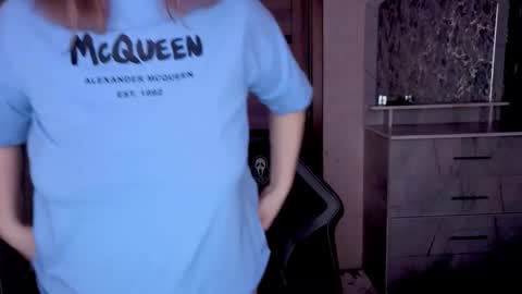 Snapshot of kristy_fran chatting on February 3, 11:43 pm Kristy online show from February 3, 11:43 pm