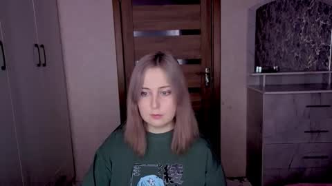 Snapshot of kristy_fran chatting on February 4, 9:09 pm Kristy online show from February 4, 9:09 pm