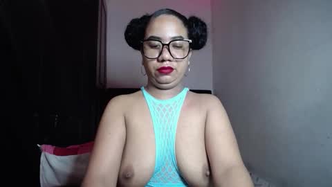 kristynsmith20 online show from September 11, 3:17 am