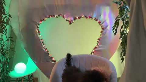 Snapshot of kristyspiritedaway chatting on February 14, 4:52 pm Kristy Nip slip shady  Best model on CB  online show from February 14, 4:52 pm