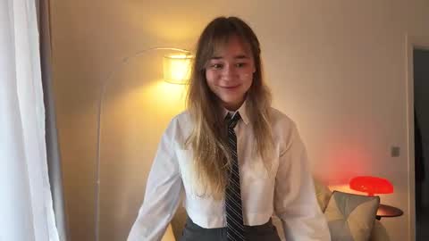 Snapshot of kristyspiritedaway chatting on October 3, 10:56 am Kristy Nip slip shady  Best model on CB  online show from October 3, 10:56 am