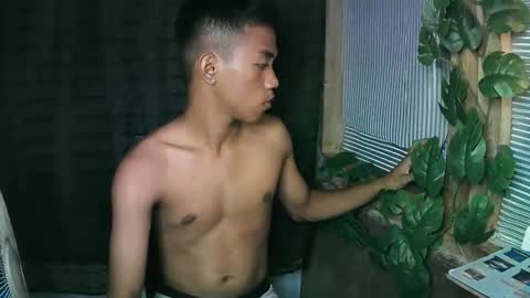 Snapshot of kritthanarkorn chatting on October 17, 2:30 pm kritthanarkorn online show from October 17, 2:30 pm