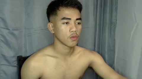 kritthanarkorn online show from November 25, 8:47 am