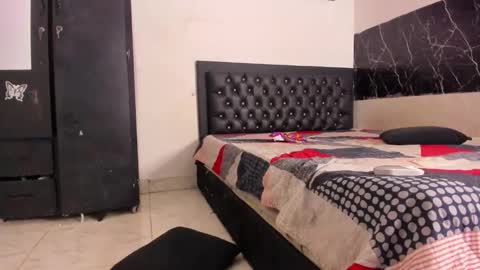 krixty online show from October 30, 7:25 pm