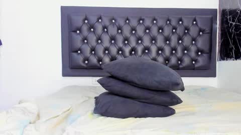 krixty online show from January 7, 8:11 pm