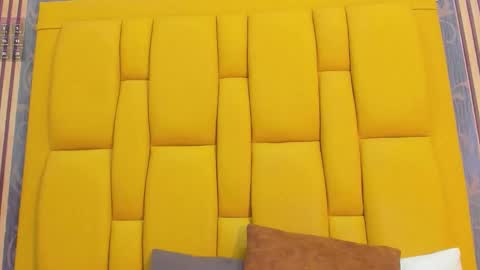 krixty online show from March 26, 2:06 am