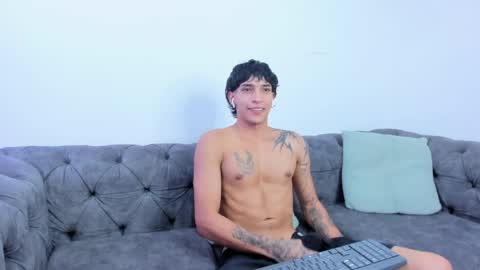 Kroy Wave  Muscle Tattoos Latino online show from May 14, 10:27 pm