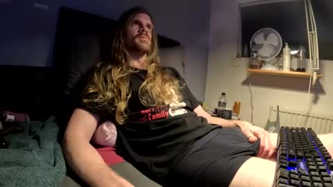 Krullz online show from December 1, 8:14 pm