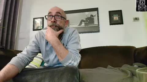 krummersaebel online show from March 2, 10:27 pm