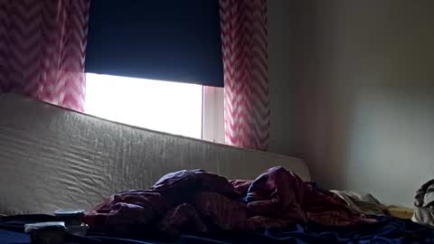 Snapshot of kryptoni18435 chatting on October 2, 10:33 am Tommy online show from October 2, 10:33 am