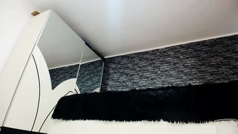 krystal desire online show from December 22, 12:38 pm