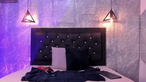 Snapshot of krystal_taylor23 chatting on October 6, 1:08 pm Kystal Taylor online show from October 6, 1:08 pm